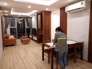 Thi công tấm ốp sóng nhựa cán màng vân gỗ