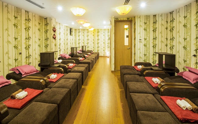 Thi công sàn nhựa vân gỗ cho khách sạn, spa làm đẹp Thi công sàn nhựa vân gỗ cho khách sạn, spa làm đẹp