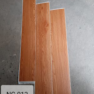 Sàn nhựa giả gỗ tự dán NC-013