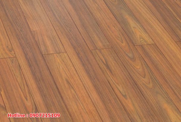 Sàn gỗ Robina 12mm bản nhỏ T12