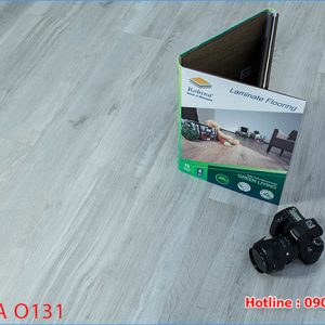 Sàn gỗ Robina 8mm bản lớn O131