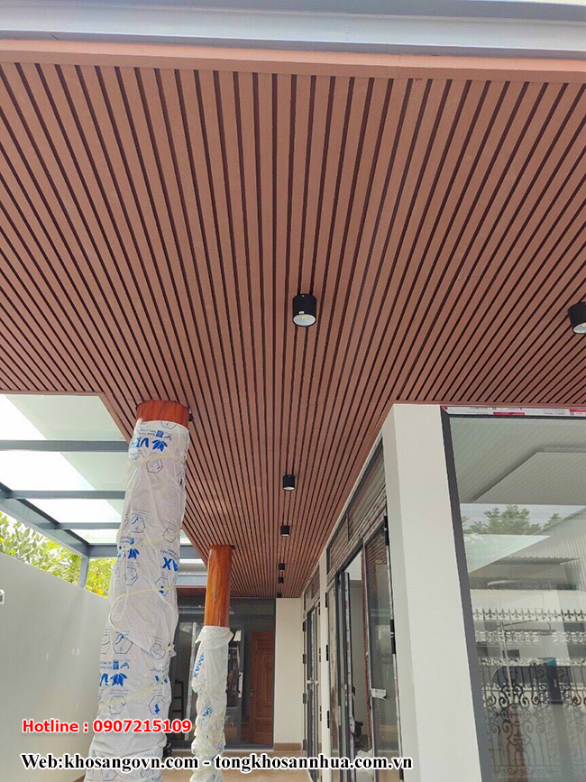lắp đặt gỗ nhựa ngoài trời ốp tường ốp trần ốp ban công lắp đặt gỗ nhựa ngoài trời ốp tường ốp trần ốp ban công