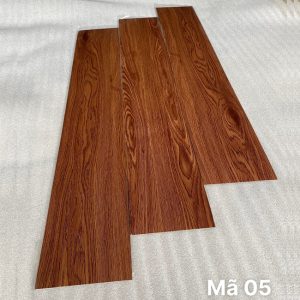 Sàn nhựa tự dán keo mã 05