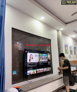 Lam sóng Kosmos màu trắng trang trí ốp vách Lamri vách tivi