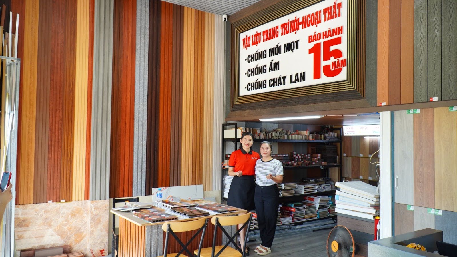 Kim Hoa ghé thăm Đại lý Tiến Đạt Kim Hoa ghé thăm Đại lý Tiến Đạt